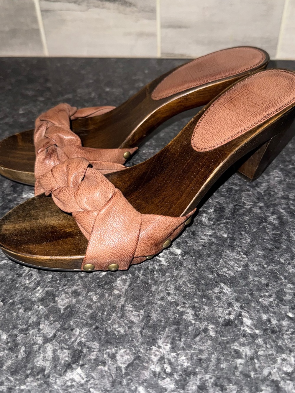 Vintage Frye Women's Brown Woven Leather Clog Mules Wood Block Heel Size 5